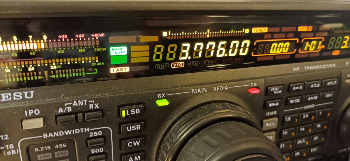 Yaesu FT-1000MP Page